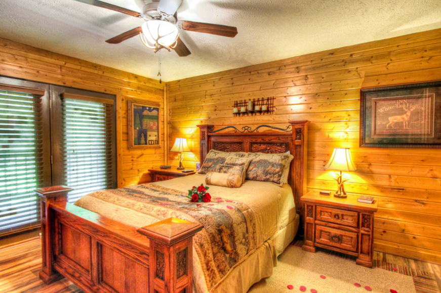 Auntie Belham's Cabin Rentals bedroom on mountain in Pigeon Forge, Tennessee