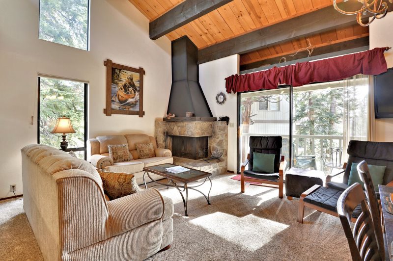 Stay In Lake Tahoe Rentals cabin living room in Lake Tahoe, California