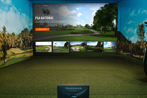 Perfect your golf game at the Trackman Simulation Studio at Regatta Bay in Destin, Florida, which is one of the many things guests can do for free when staying at an Xplorie participating property.